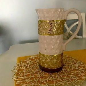 Great for decorating a medium flower holder